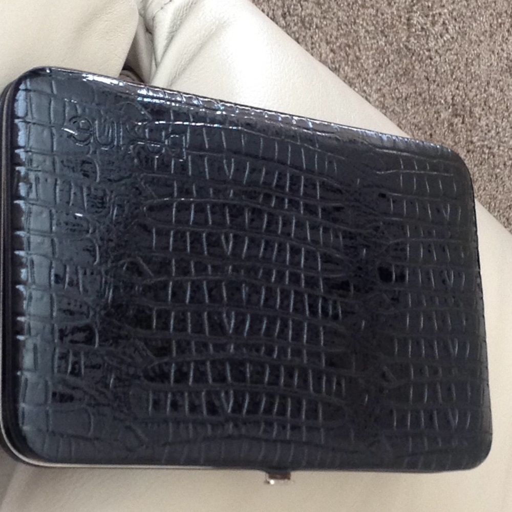 Dakine  snap shut flat wallet